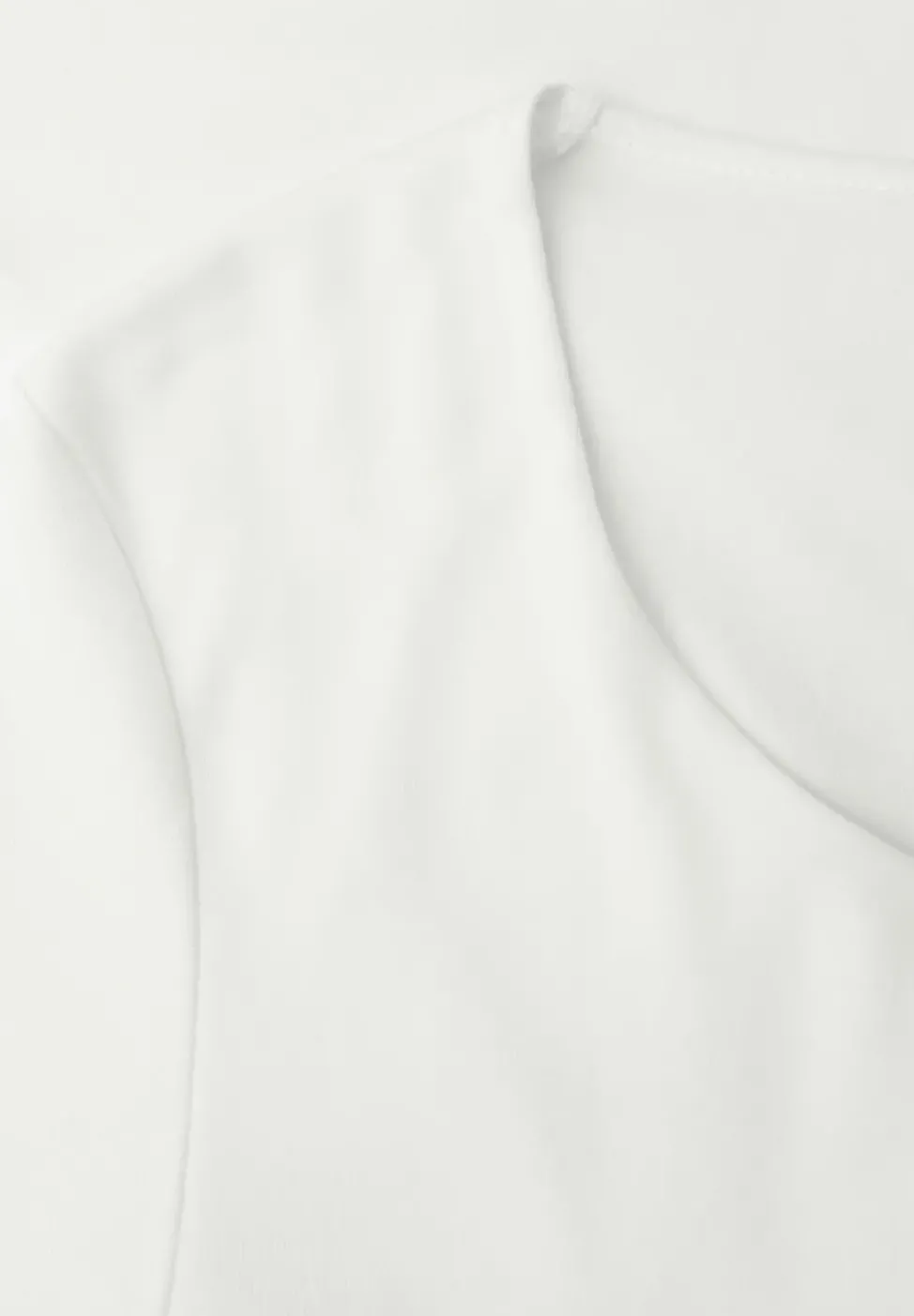 T-shirt avec encolure en cœur