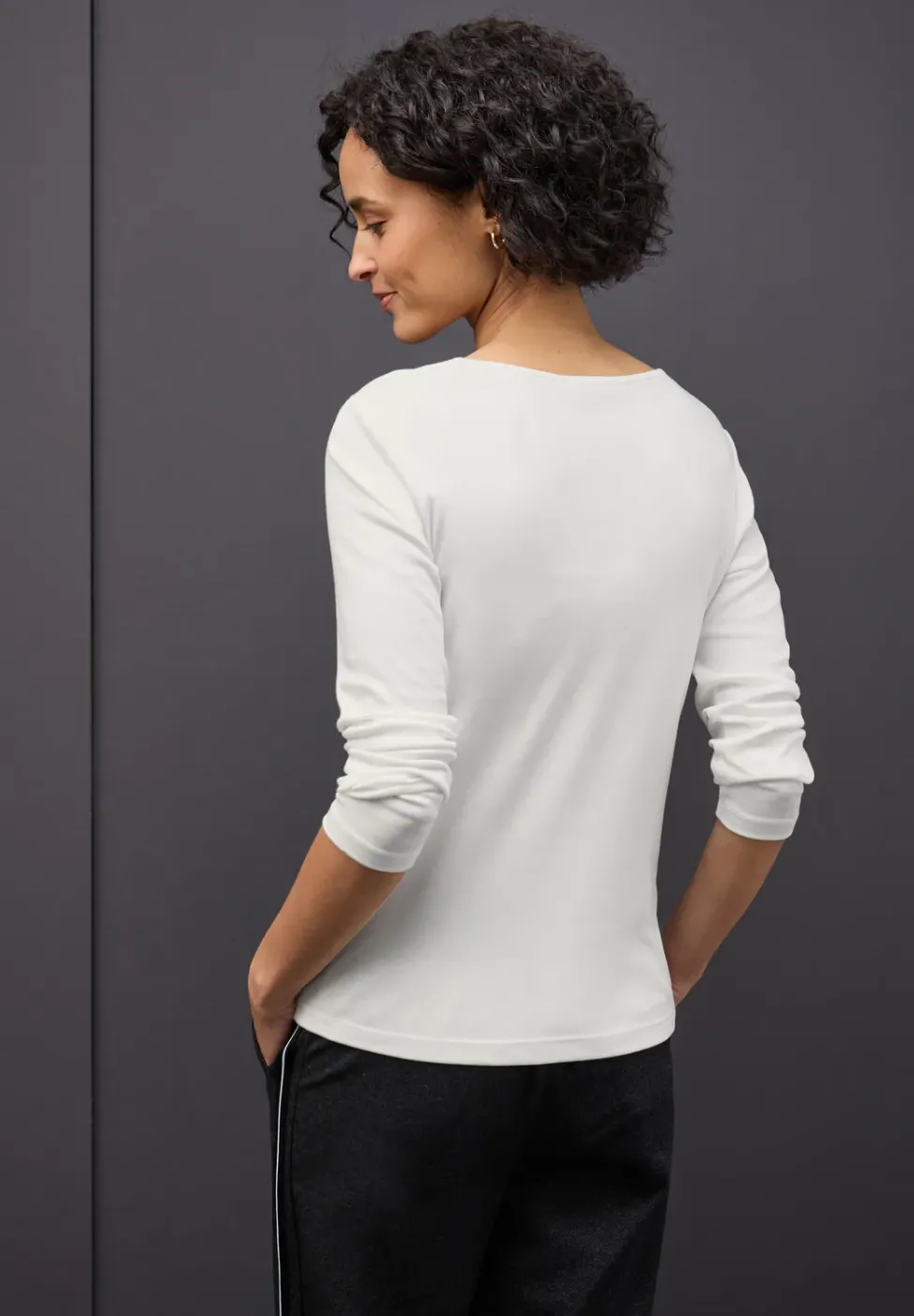 T-shirt avec encolure en cœur