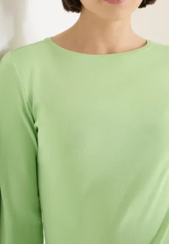 T-shirt avec encolure en U