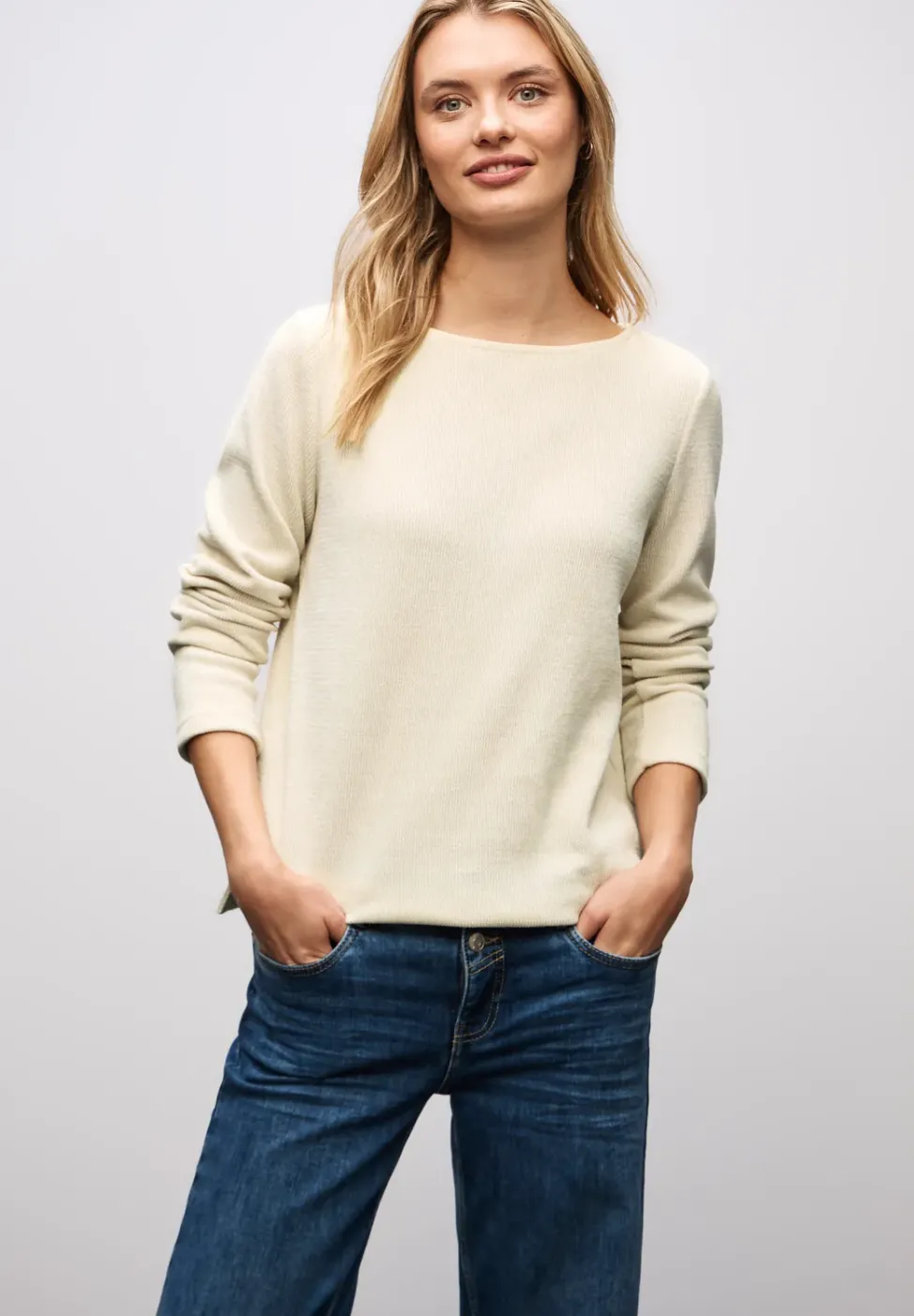 T-shirt avec encolure en U