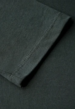 T-shirt avec encolure en U