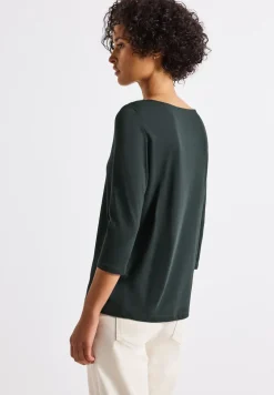 T-shirt avec encolure en U