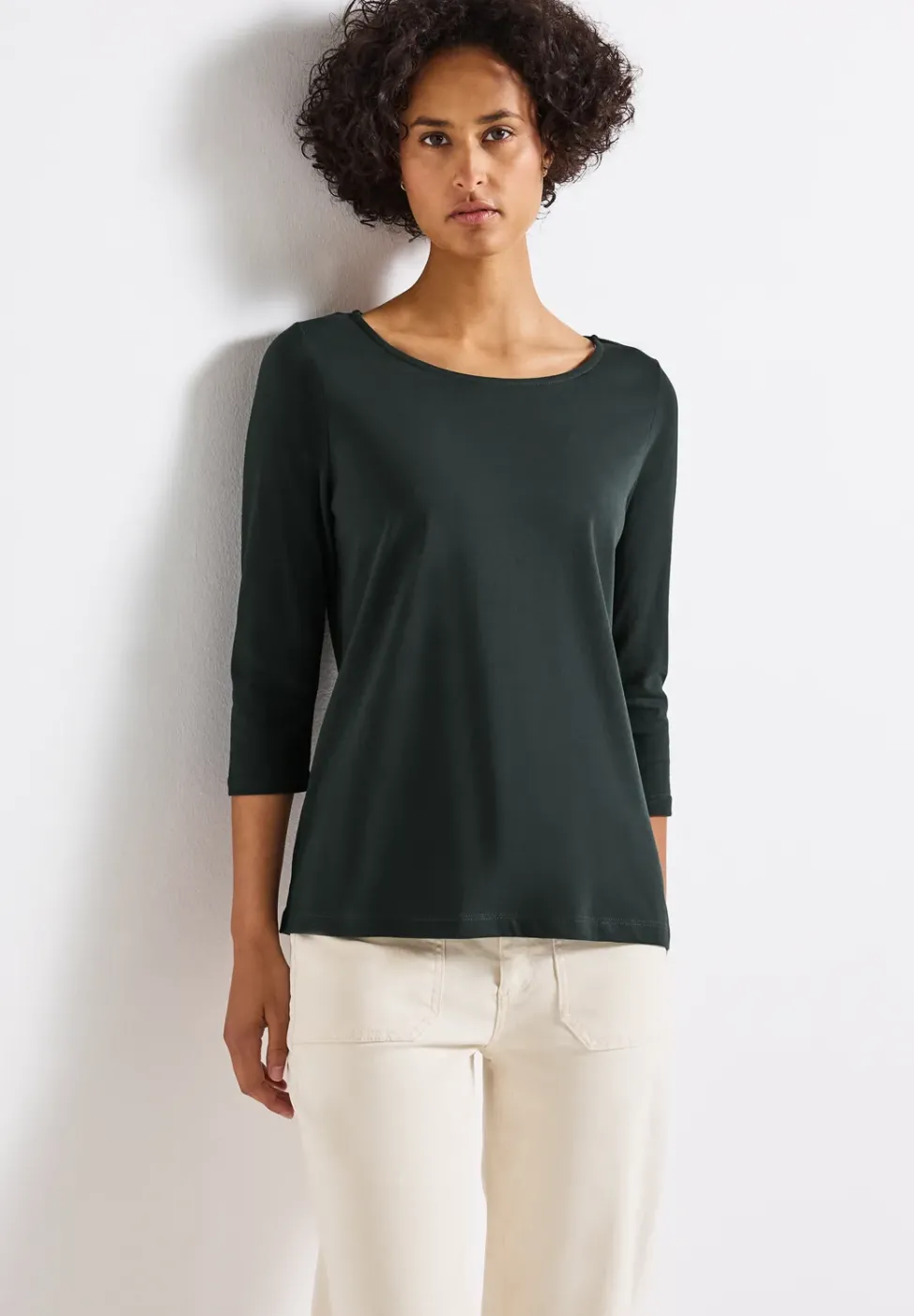 T-shirt avec encolure en U