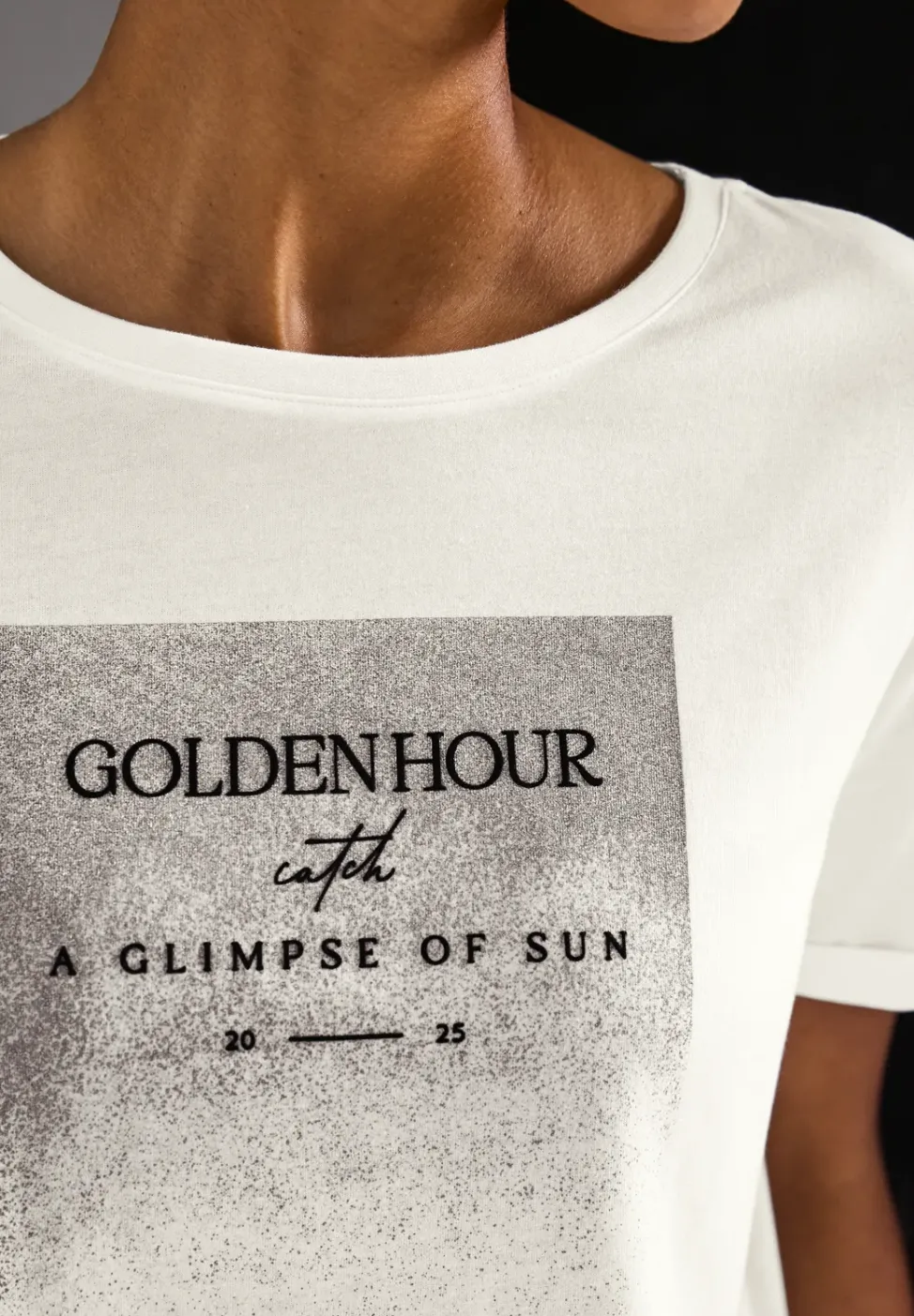 T-shirt avec imprimé chatoyant