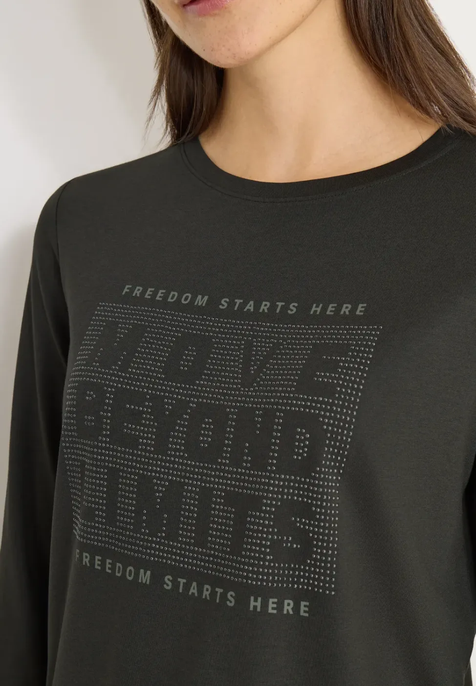 T-shirt avec pierres précieuses