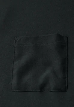 T-shirt avec poche poitrine
