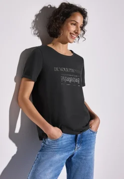 T-shirt avec texte sur film