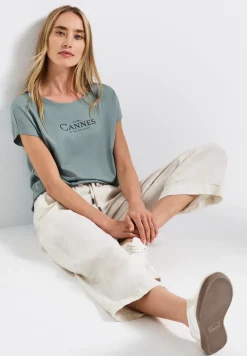 T-shirt avec texte sur film