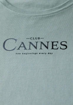 T-shirt avec texte sur film