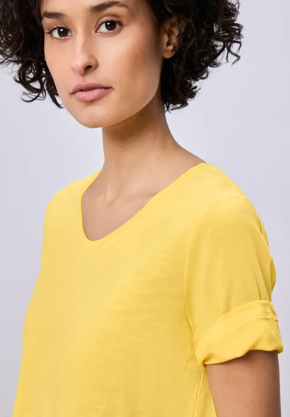 T-shirt basique à col V