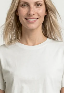 T-shirt basique à la coupe raccourcie