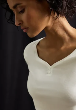 T-shirt basique avec détail de boutons