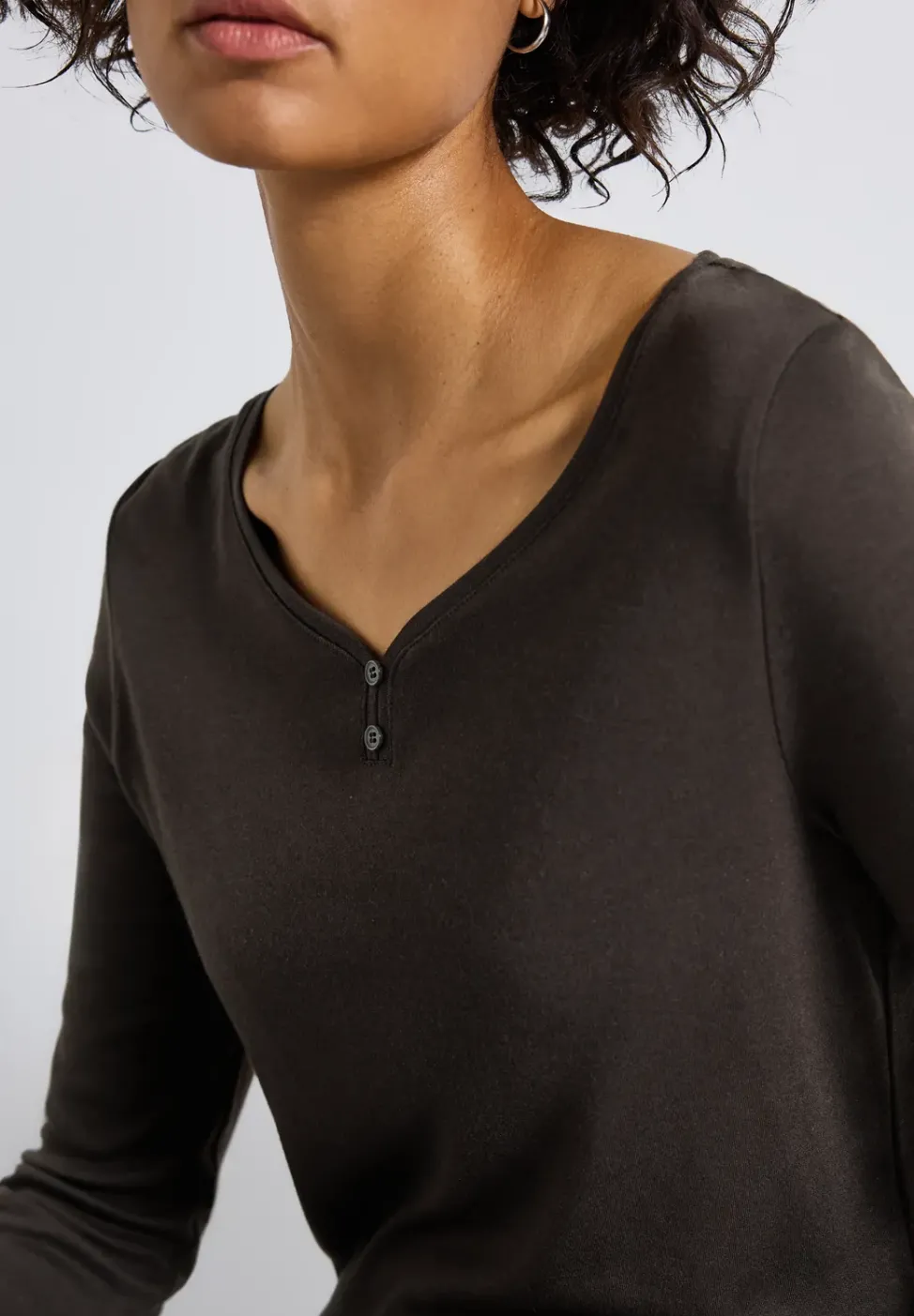 T-shirt basique avec détail de boutons