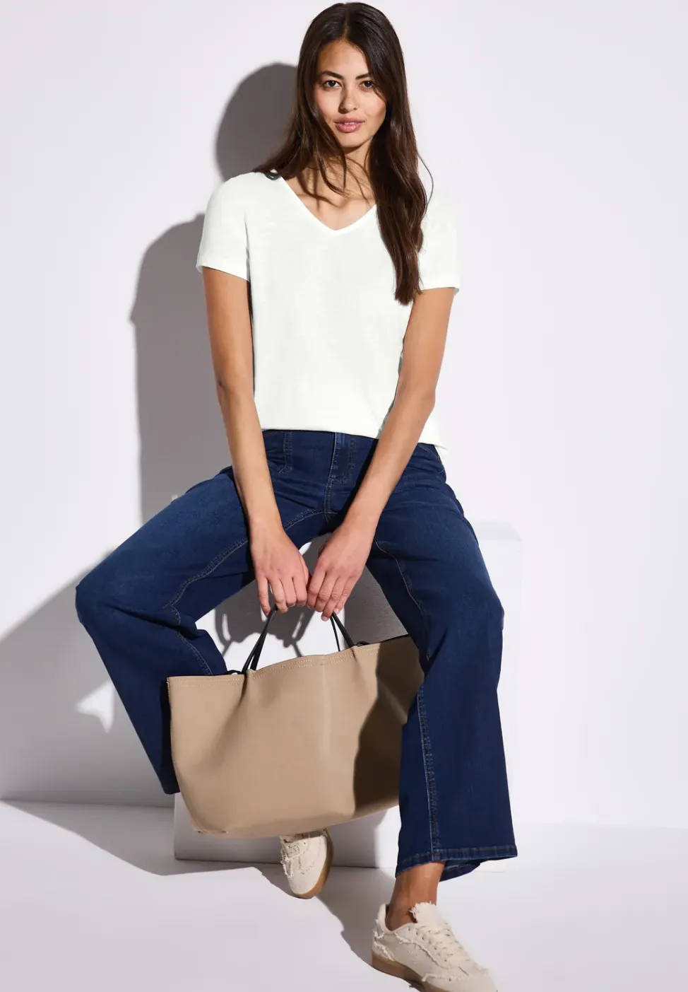 T-shirt basique en couleur unie