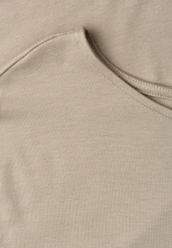 T-shirt col bateau à épaules tombantes