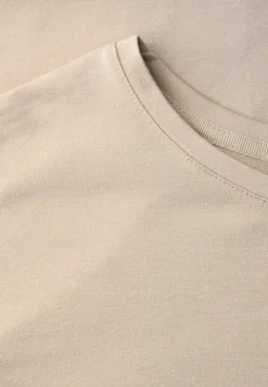 T-shirt de base avec dropped shoulders