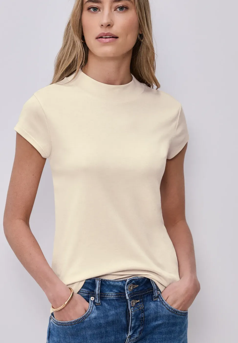 T-shirt de base avec Turtle Neck