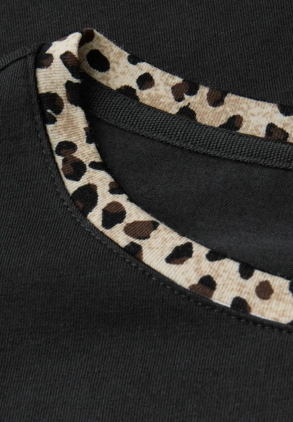 T-shirt en jersey avec détail léopard
