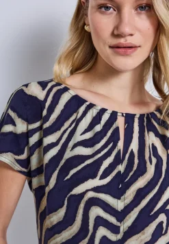 T-shirt imprimé avec découpe