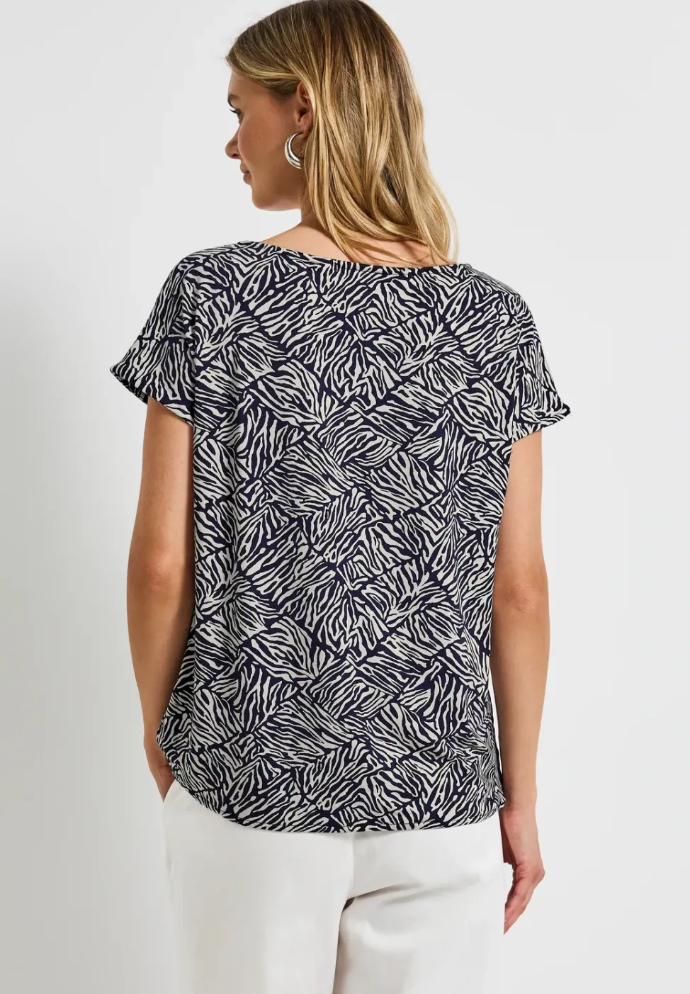 T-shirt imprimé avec découpe