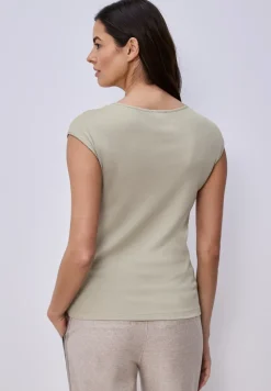 T-shirt sans manches avec encolure en diamant