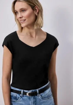 T-shirt sans manches avec encolure en diamant
