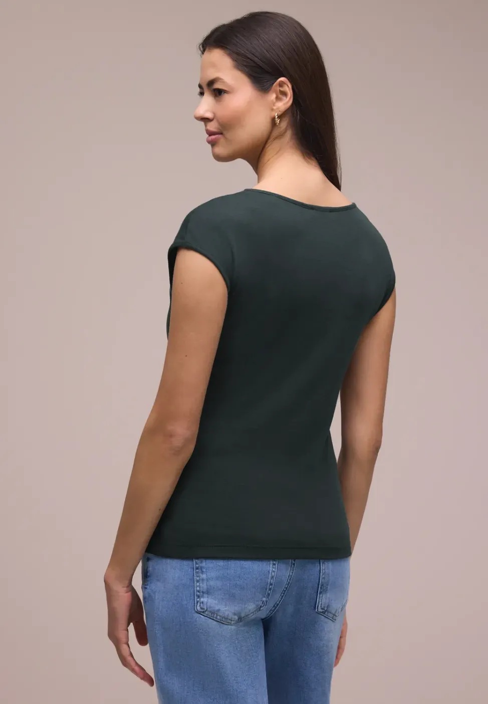 T-shirt sans manches avec encolure en diamant