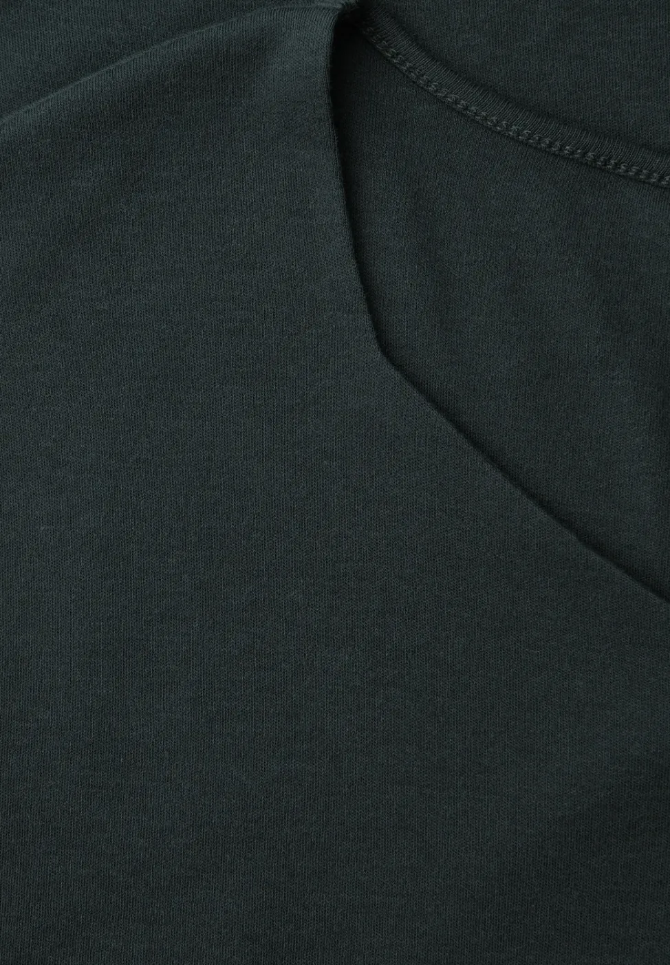 T-shirt sans manches avec encolure en diamant