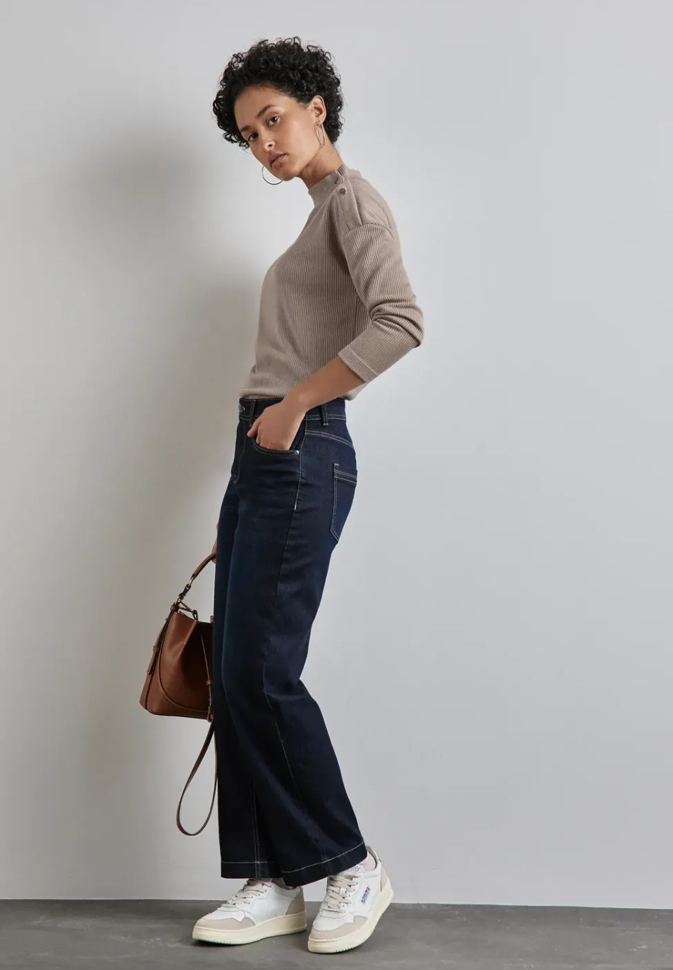 T-shirt structuré avec boutons