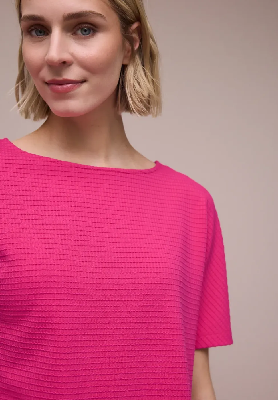 T-shirt structuré en couleur unie