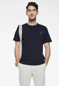 T-shirt avec chestartwork