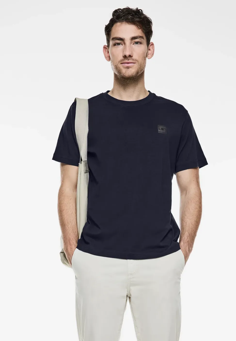 T-shirt avec chestartwork