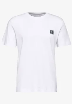T-shirt avec chestartwork