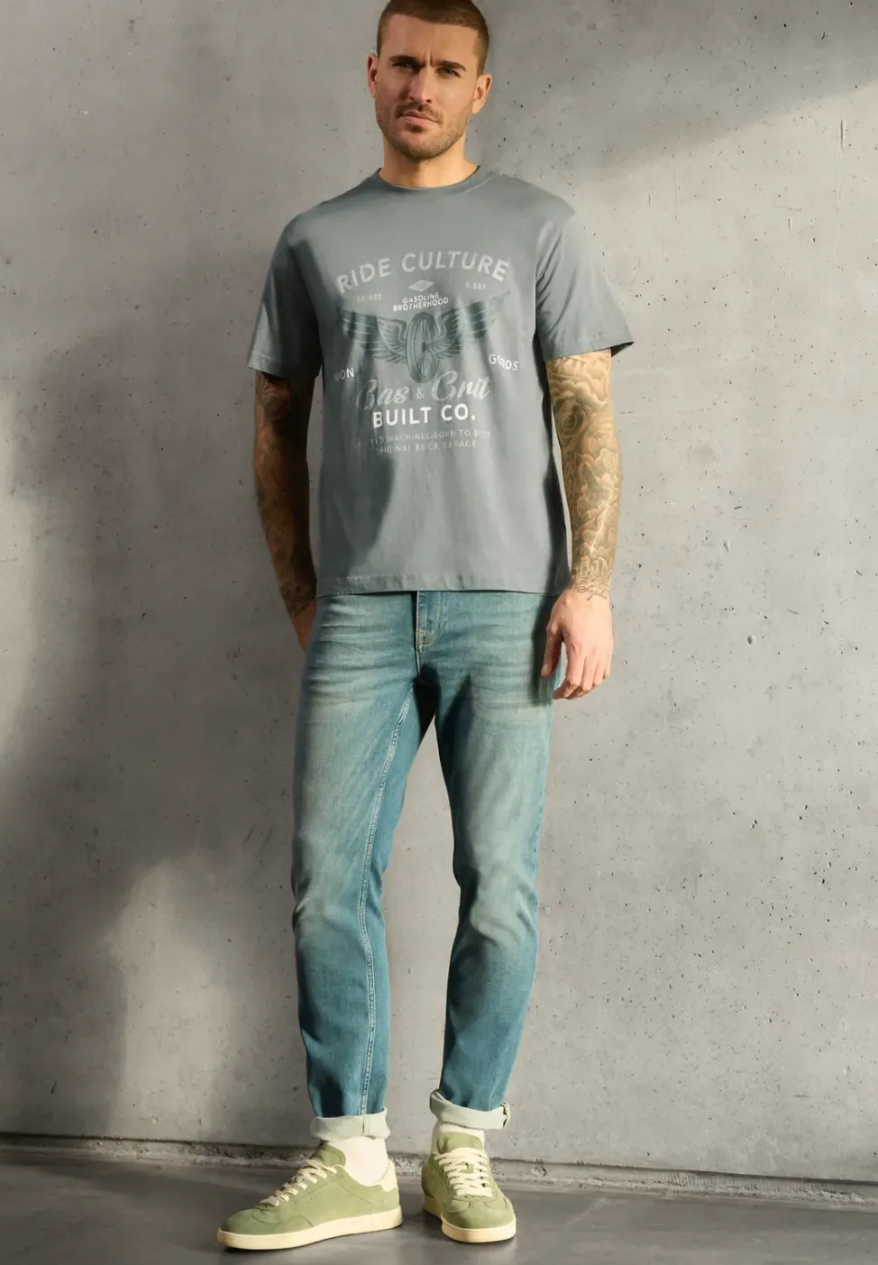 T-shirt avec impression sur le devant