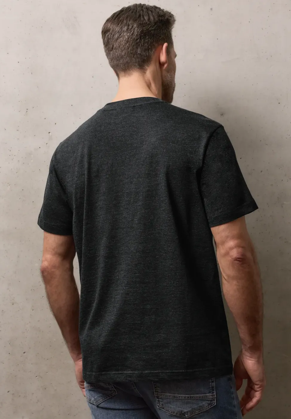 T-shirt avec poche poitrine