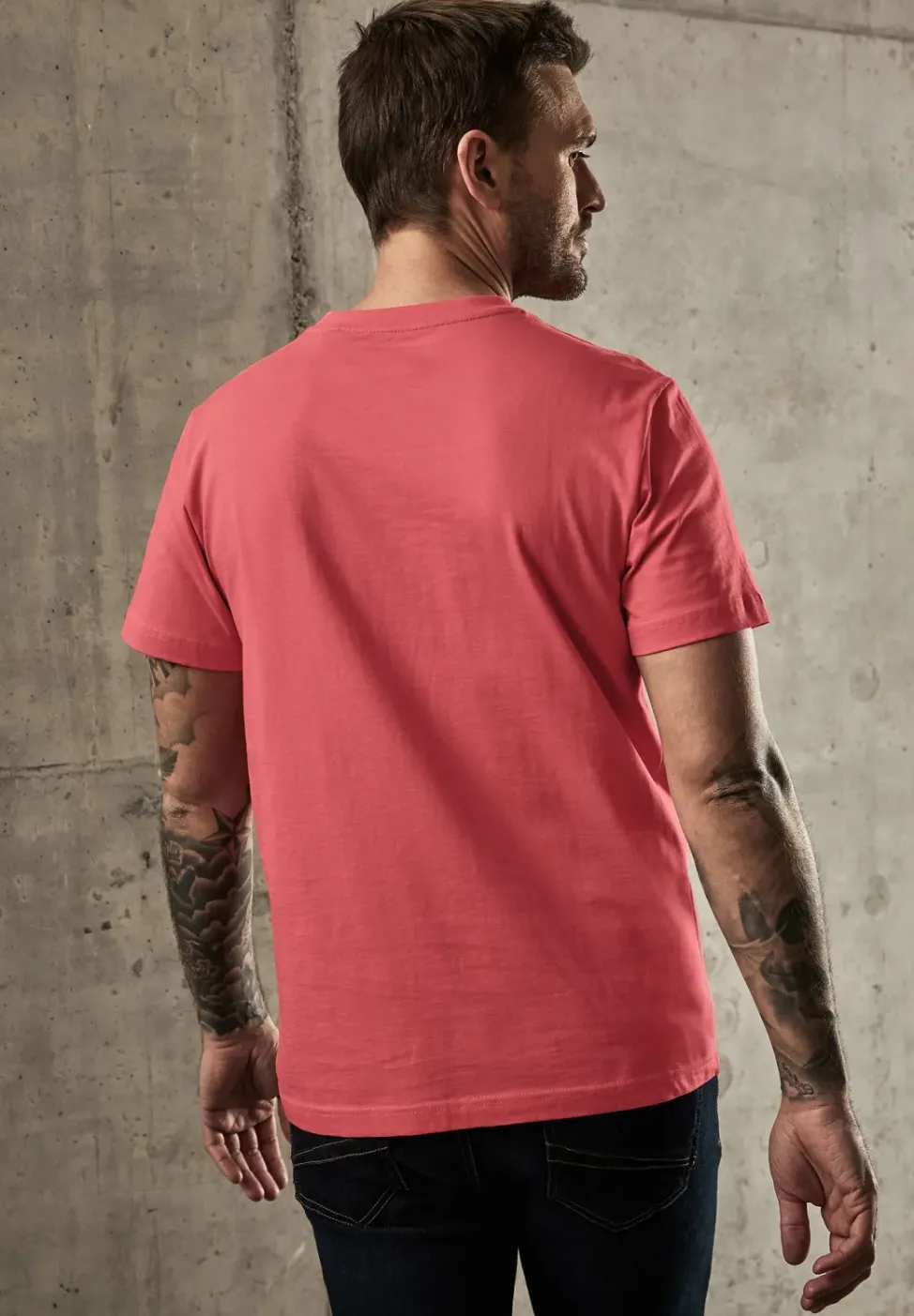T-shirt basique en couleur unie
