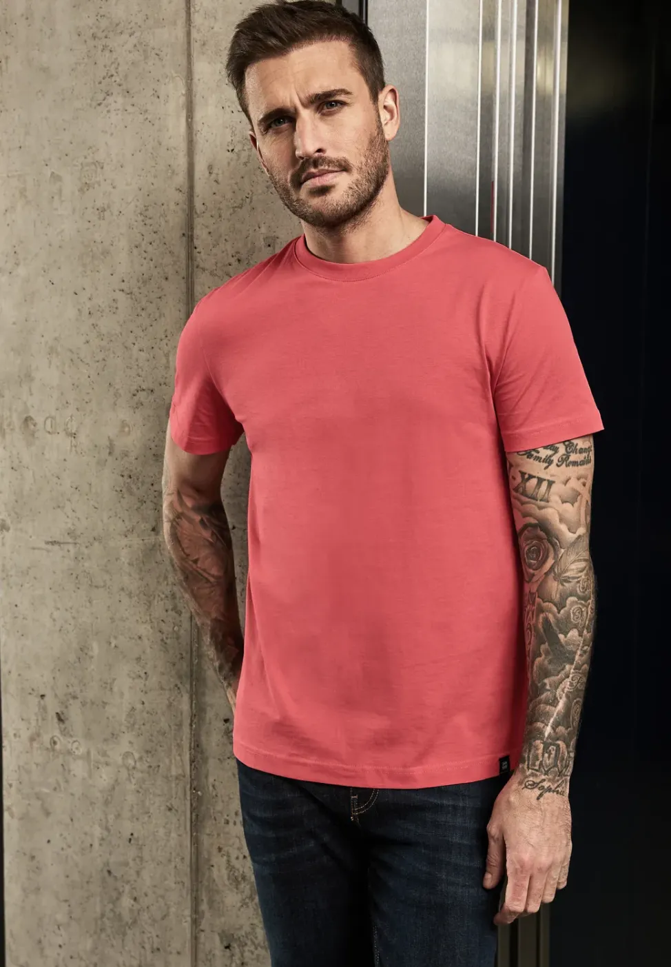 T-shirt basique en couleur unie