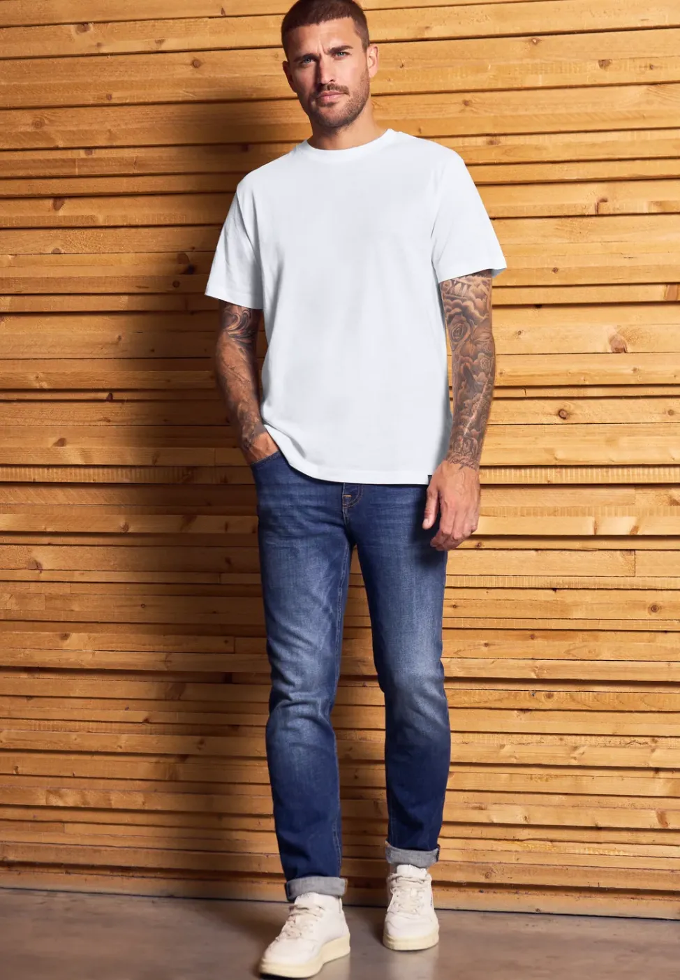 T-shirt basique en couleur unie