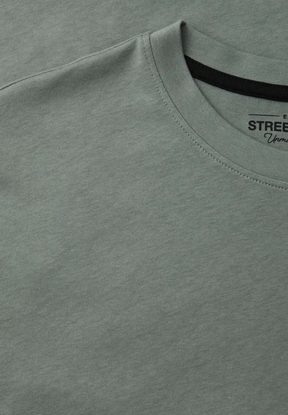 T-shirt basique en couleur unie