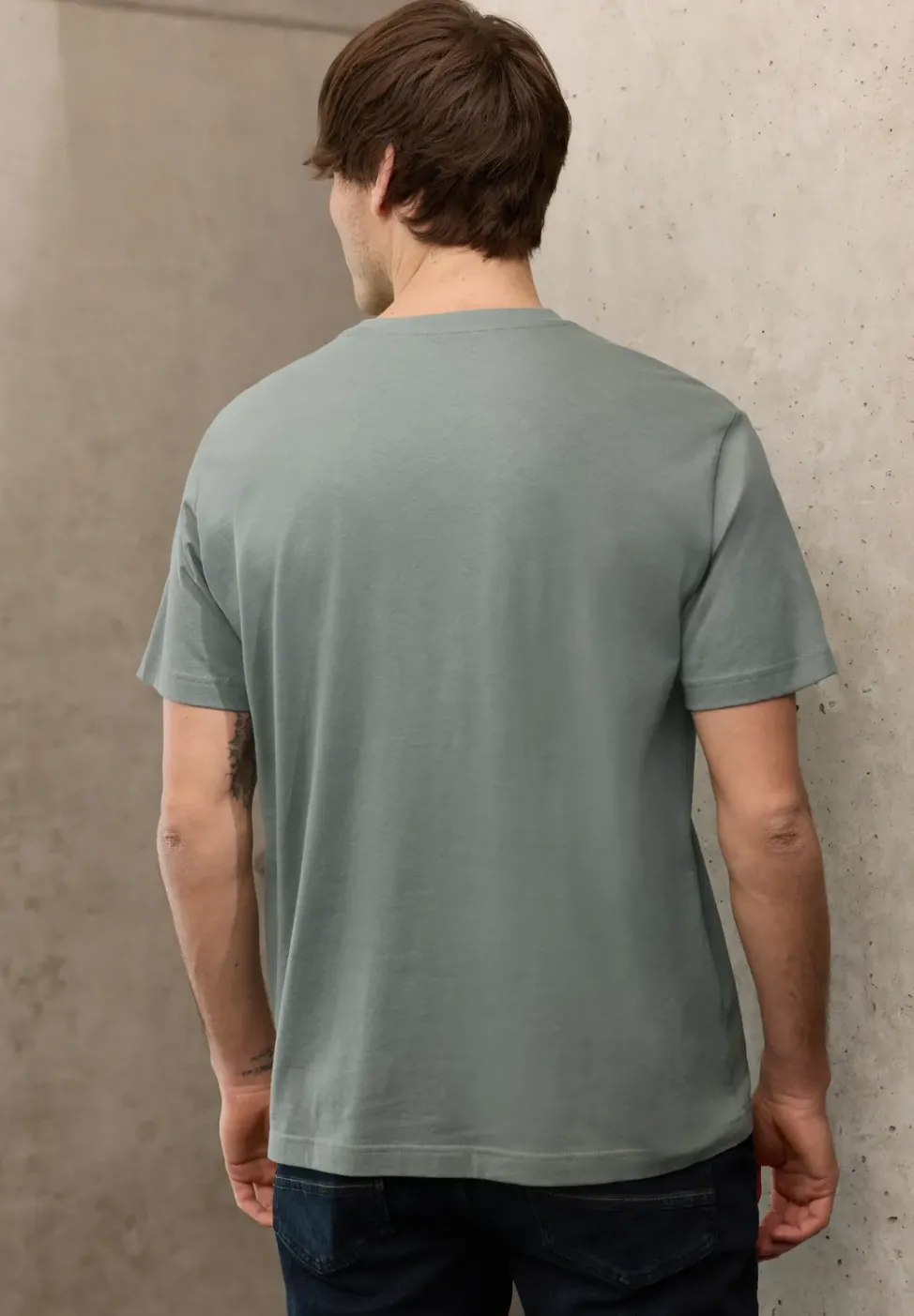 T-shirt basique en couleur unie