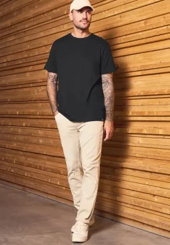 T-shirt basique en couleur unie