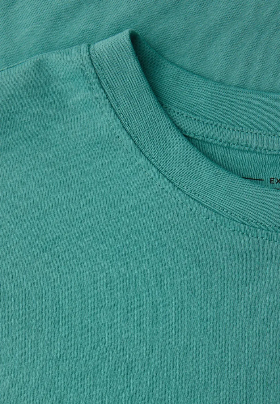 T-shirt basique en couleur unie