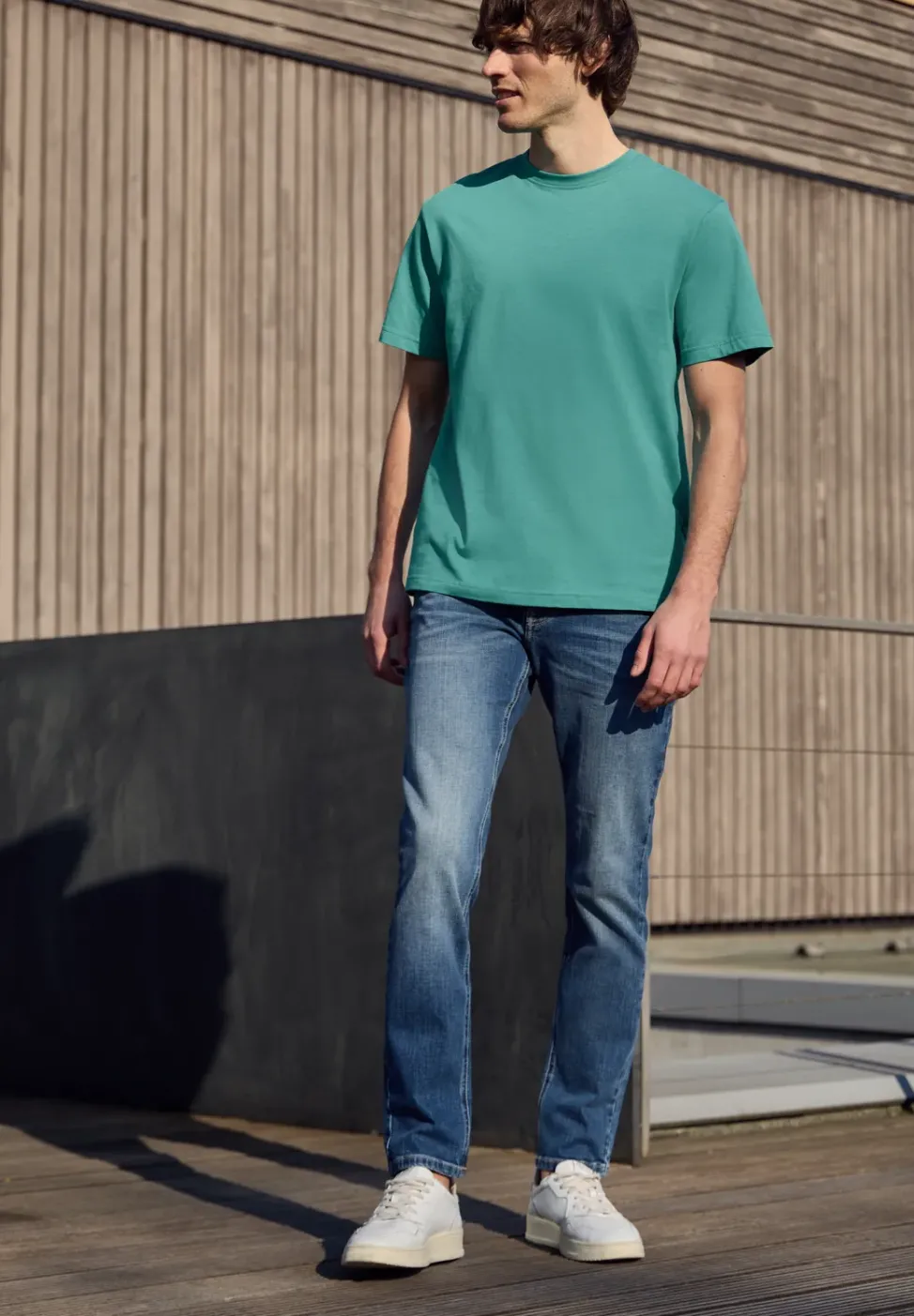 T-shirt basique en couleur unie