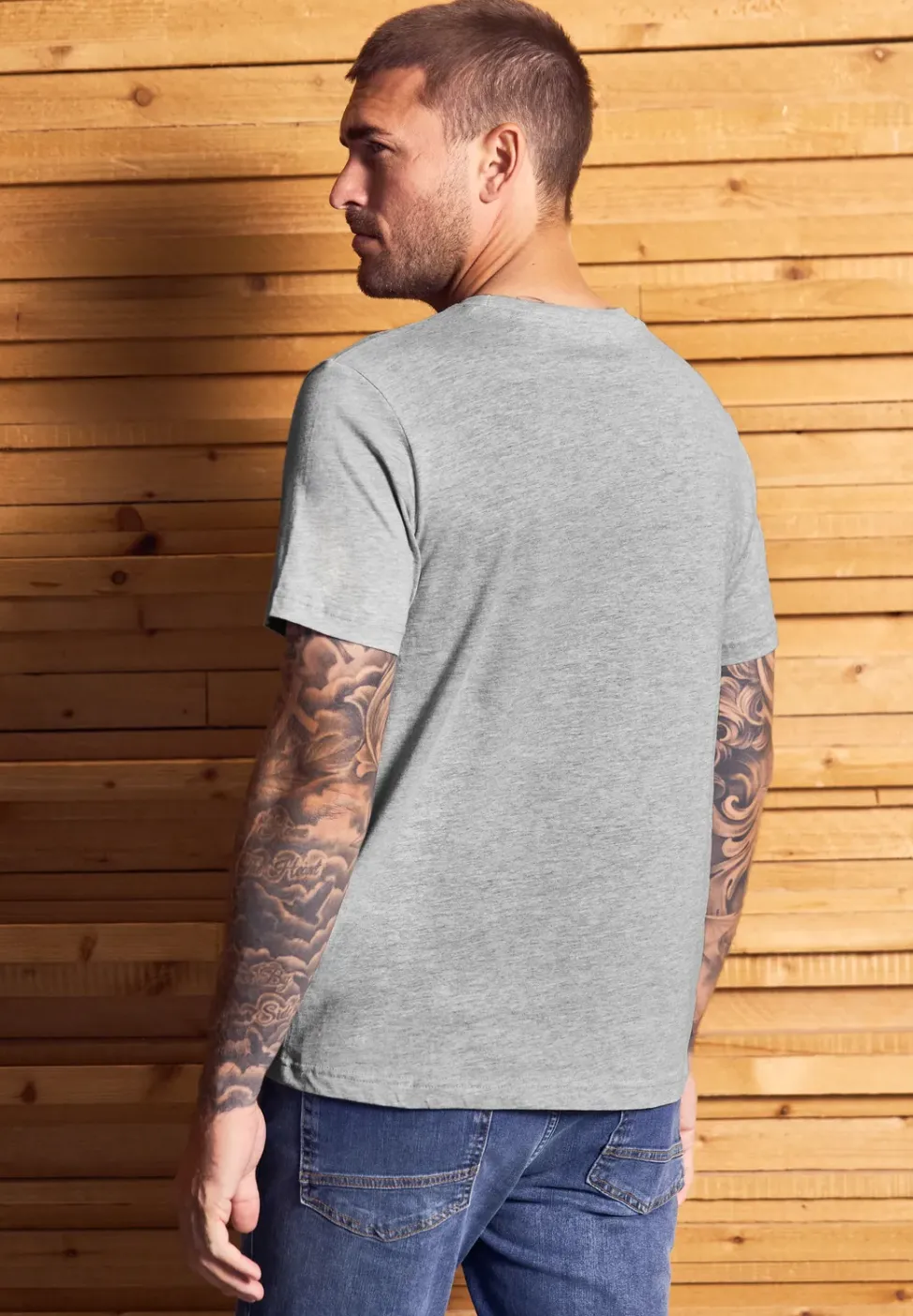T-shirt basique en couleur unie
