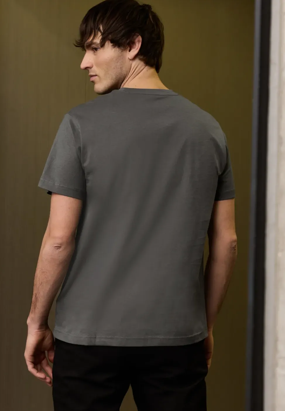 T-shirt basique en couleur unie