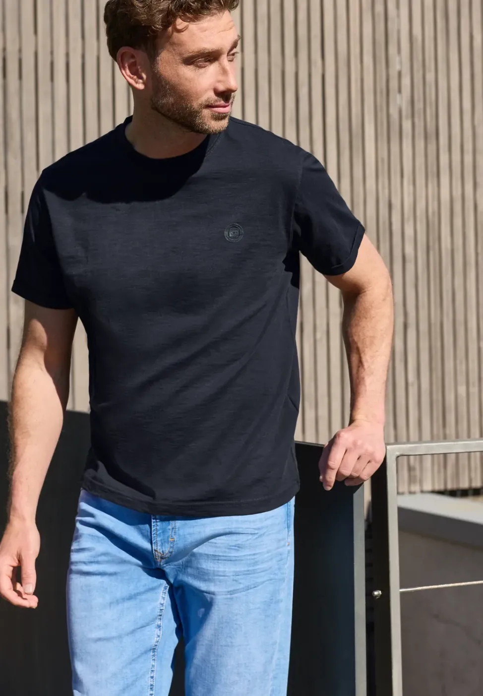 T-shirt à col rond avec détail turn-up