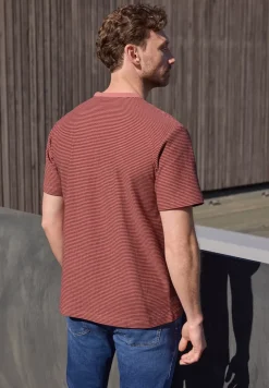 T-shirt à col rond et fines rayures
