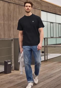 T-shirt à col rond et fines rayures