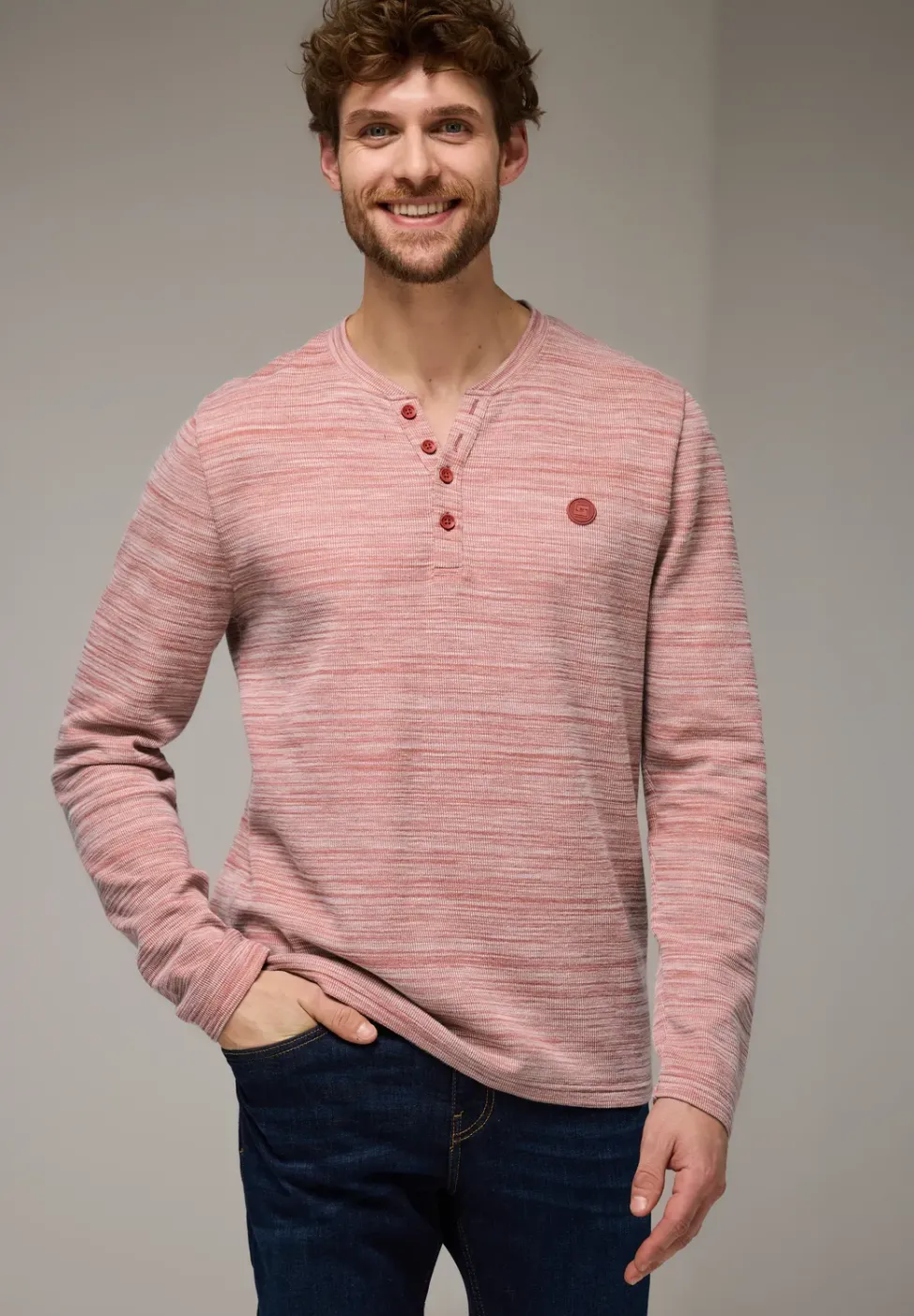 T-shirt Henleys dans un look mélangé