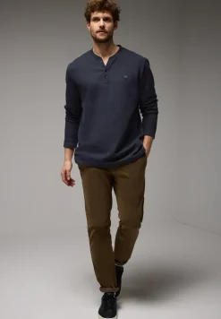 T-shirt Henleys dans un look mélangé